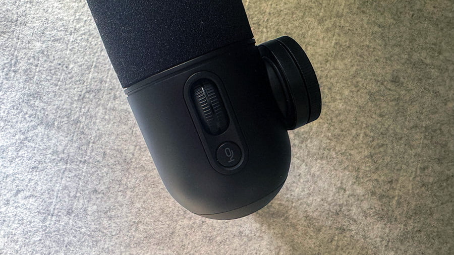LogitechYetiGX 4