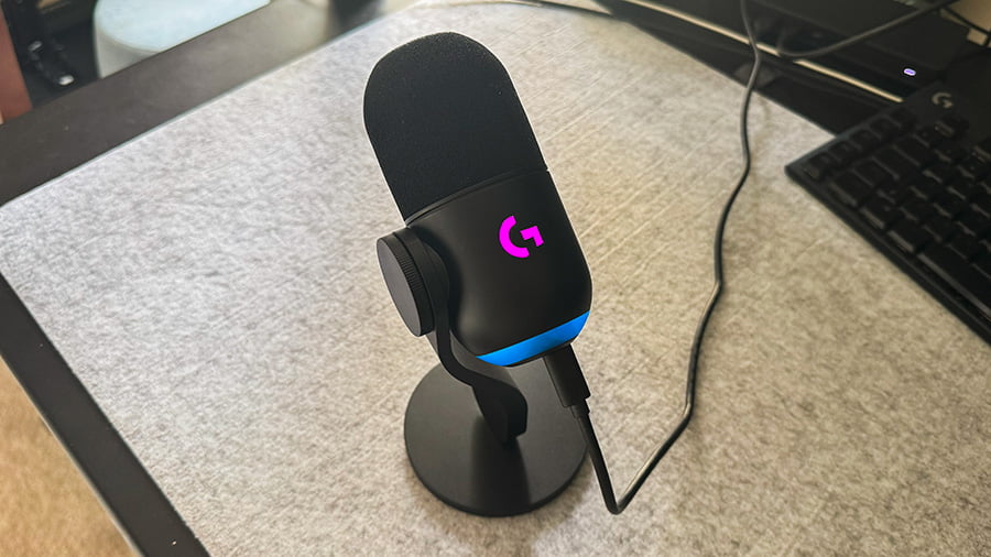 LogitechYetiGX 6