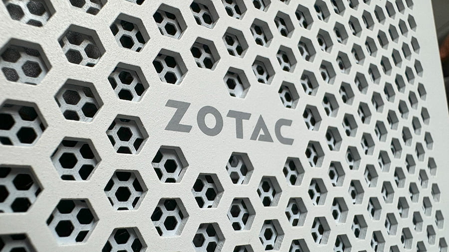 ZOTACMagnusOne 4