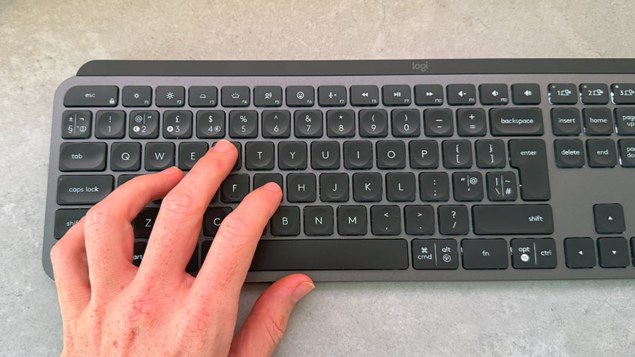 Logitech MX Keys S 6